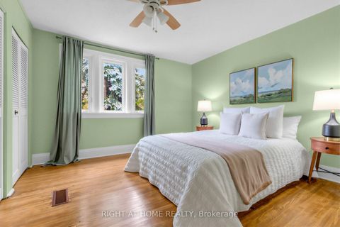 Photo 17 at 1022 Mount Pleasant Road, Mount Pleasant East, Toronto