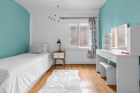 Photo 19 at 1022 Mount Pleasant Road, Mount Pleasant East, Toronto