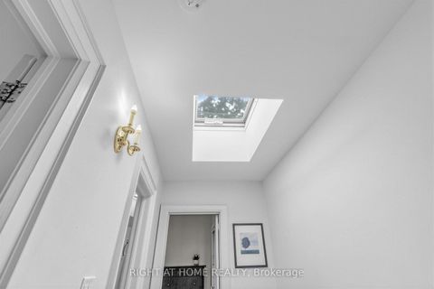 Photo 21 at 1022 Mount Pleasant Road, Mount Pleasant East, Toronto