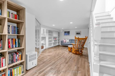 Photo 22 at 1022 Mount Pleasant Road, Mount Pleasant East, Toronto