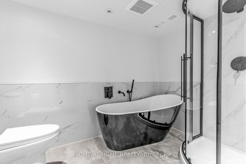 Photo 24 at 1022 Mount Pleasant Road, Mount Pleasant East, Toronto