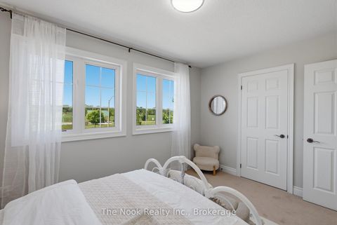 Photo 34 at 385 Longworth Avenue, Bowmanville, Clarington