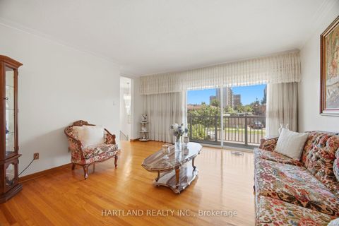 Photo 15 at 12 Picaro Drive, Jane Heights, Toronto