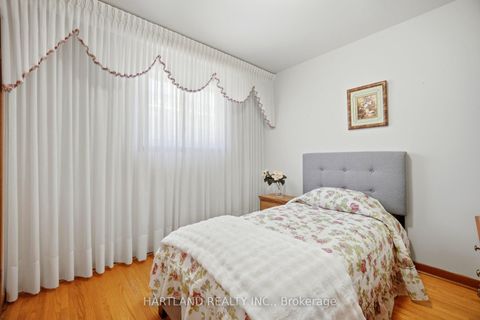 Photo 18 at 12 Picaro Drive, Jane Heights, Toronto