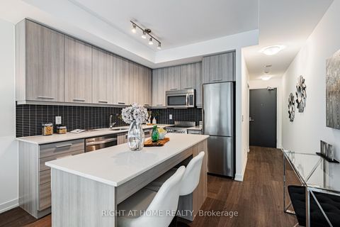 Photo 4 at 312 - 105 George Street, Moss Park, Toronto