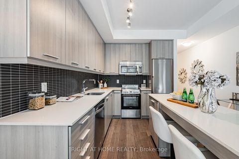 Photo 5 at 312 - 105 George Street, Moss Park, Toronto