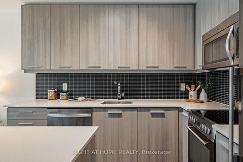 Photo 8 at 312 - 105 George Street, Moss Park, Toronto