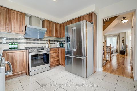 Photo 13 at 49 Kawneer Terrace, Dorset Park, Toronto