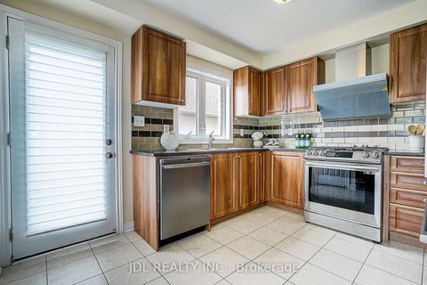 Photo 14 at 49 Kawneer Terrace, Dorset Park, Toronto