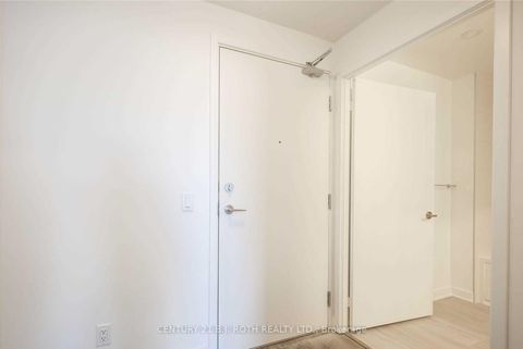 Photo 9 at 201 - 681 Yonge Street N, Painswick South, Barrie