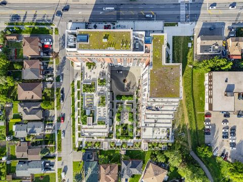 Photo 34 at 108 - 15 Maryport Avenue, CFB, Toronto