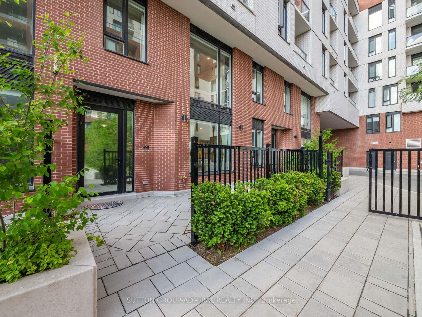 108 - 15 Maryport Avenue, CFB, Toronto 