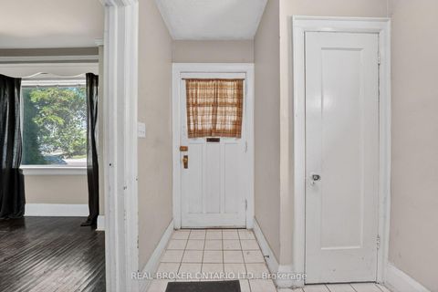 Photo 3 at 271 Manor Road E, Mount Pleasant East, Toronto