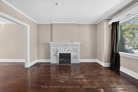 Photo 5 at 271 Manor Road E, Mount Pleasant East, Toronto