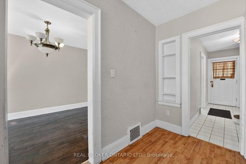 Photo 16 at 271 Manor Road E, Mount Pleasant East, Toronto