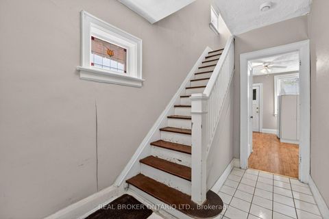 Photo 18 at 271 Manor Road E, Mount Pleasant East, Toronto