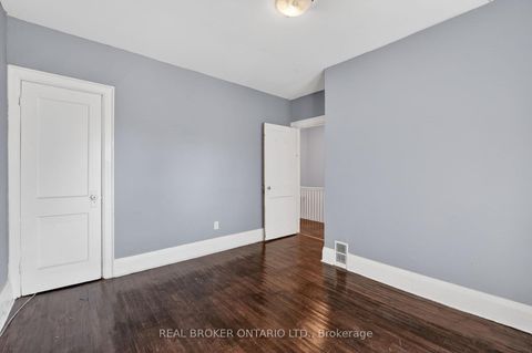 Photo 24 at 271 Manor Road E, Mount Pleasant East, Toronto