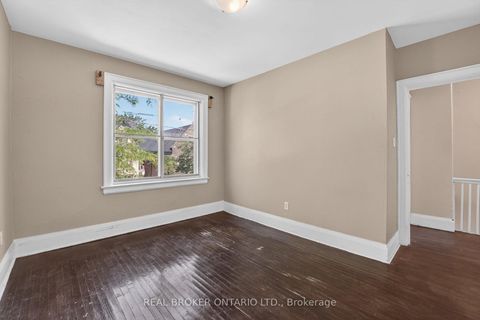 Photo 30 at 271 Manor Road E, Mount Pleasant East, Toronto