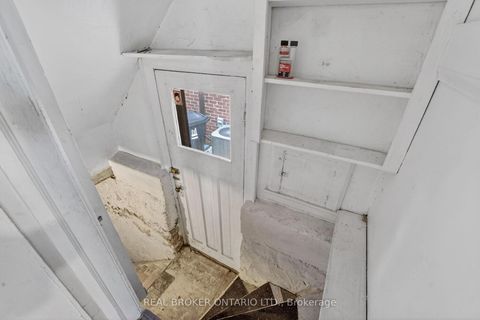 Photo 32 at 271 Manor Road E, Mount Pleasant East, Toronto