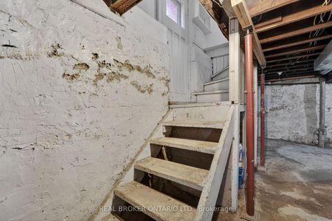 Photo 33 at 271 Manor Road E, Mount Pleasant East, Toronto