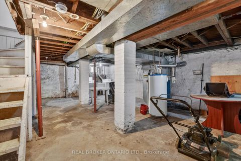 Photo 34 at 271 Manor Road E, Mount Pleasant East, Toronto