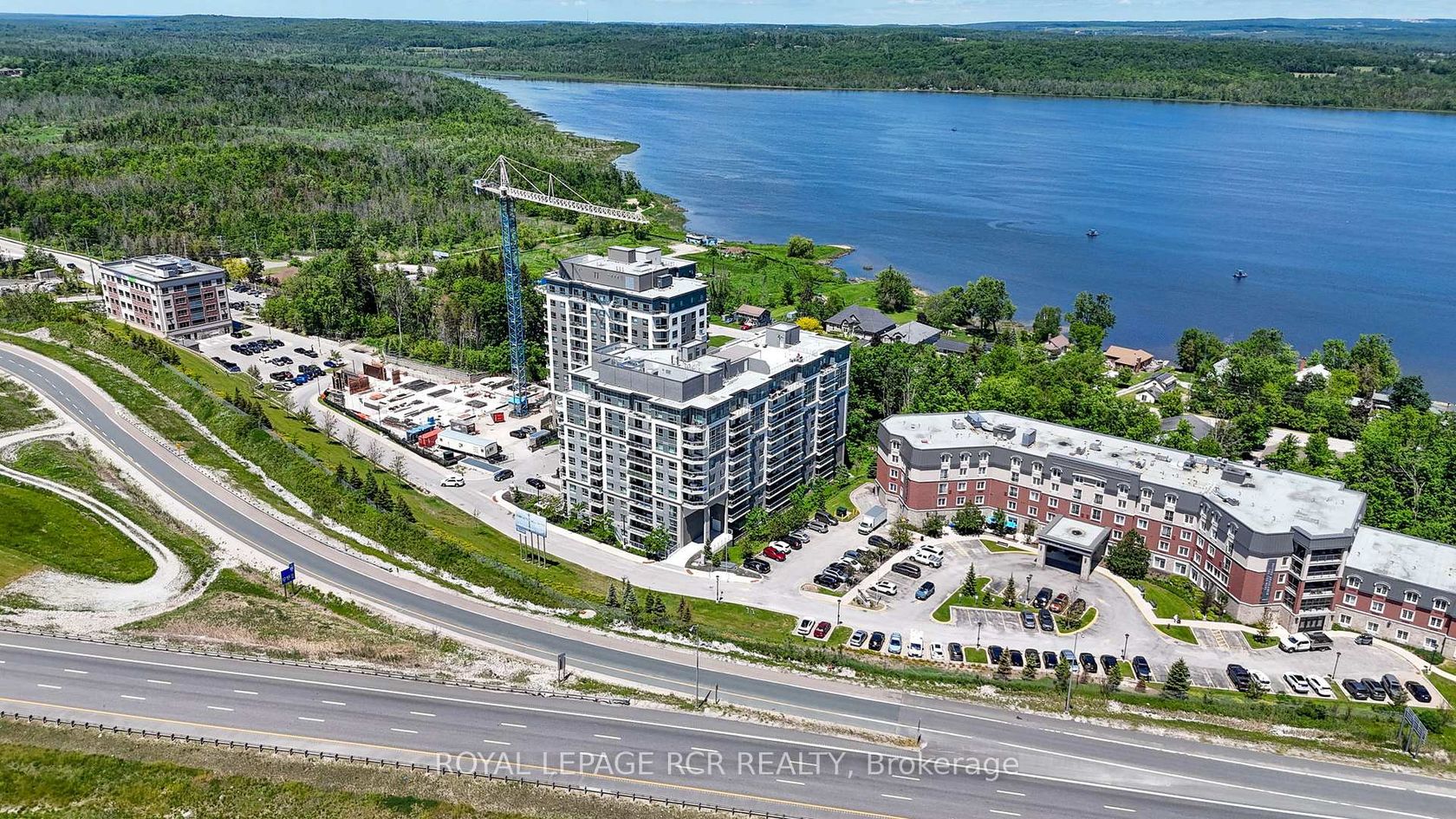 808 - 58 Lakeside Terrace, Little Lake, Barrie photo number 2