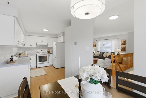 Photo 11 at 1139 Ridgemount Boulevard, Pinecrest, Oshawa