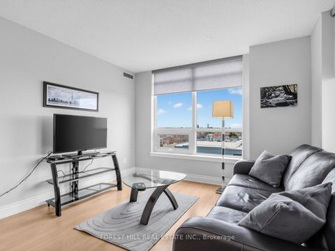 Photo 6 at 511 - 7 North Park Road, Beverley Glen, Vaughan