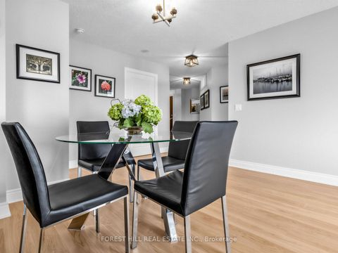 Photo 10 at 511 - 7 North Park Road, Beverley Glen, Vaughan