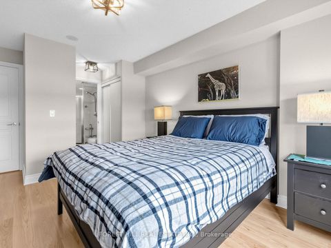 Photo 17 at 511 - 7 North Park Road, Beverley Glen, Vaughan
