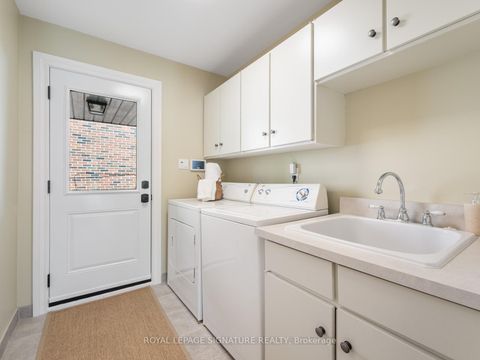 Photo 20 at 4 Gablehurst Crescent, Sullivan, Toronto