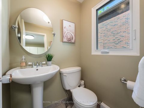 Photo 21 at 4 Gablehurst Crescent, Sullivan, Toronto