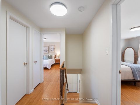 Photo 22 at 4 Gablehurst Crescent, Sullivan, Toronto