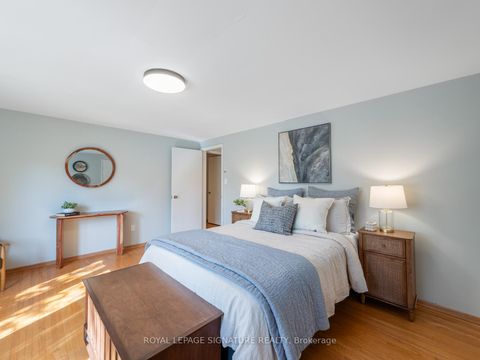 Photo 24 at 4 Gablehurst Crescent, Sullivan, Toronto