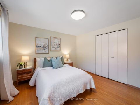 Photo 32 at 4 Gablehurst Crescent, Sullivan, Toronto