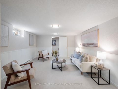 Photo 34 at 4 Gablehurst Crescent, Sullivan, Toronto