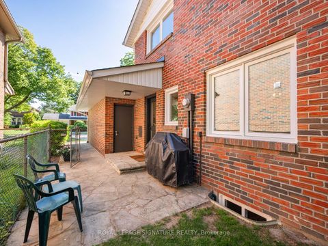 Photo 40 at 4 Gablehurst Crescent, Sullivan, Toronto