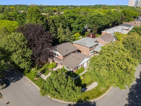 Photo 42 at 4 Gablehurst Crescent, Sullivan, Toronto