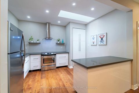 Photo 12 at 12 Sandpiper Key Way, Greensborough, Markham