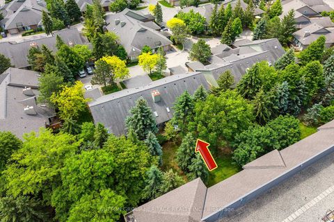 Photo 39 at 12 Sandpiper Key Way, Greensborough, Markham