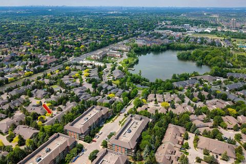 Photo 41 at 12 Sandpiper Key Way, Greensborough, Markham