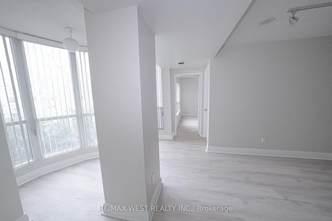Photo 21 at 608 - 1470 Midland Avenue, Dorset Park, Toronto