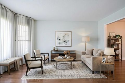 Photo 3 at 51 Cartwright Drive, Cundles East, Barrie