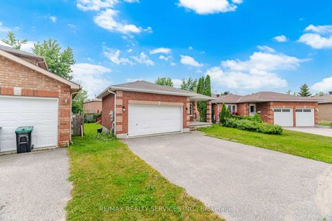 Photo 5 at 17 Sydenham Wells, Georgian Drive, Barrie