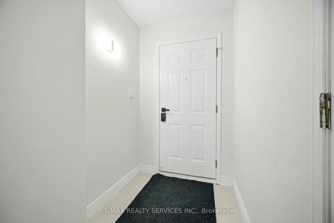 Photo 7 at 17 Sydenham Wells, Georgian Drive, Barrie