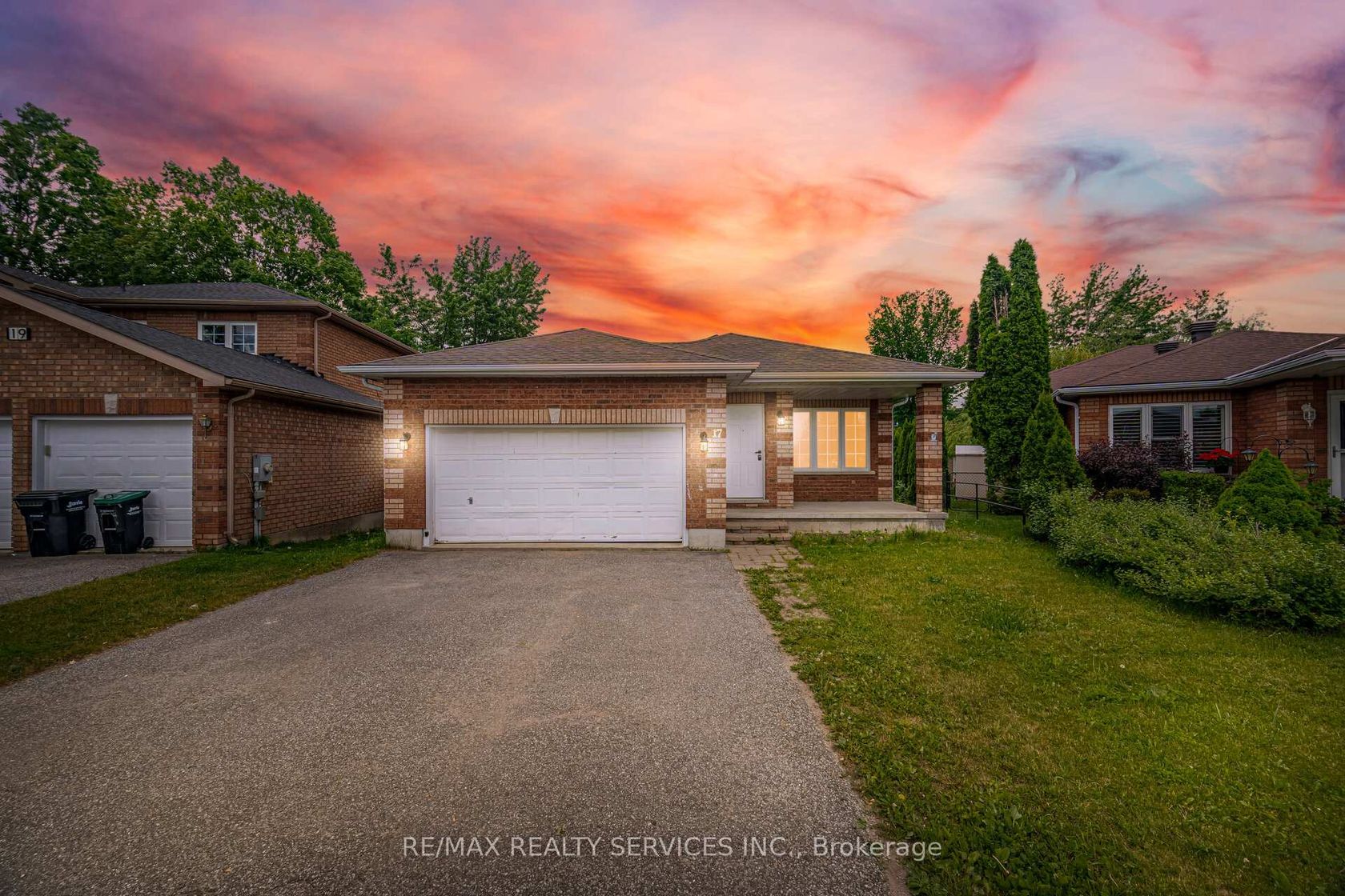 17 Sydenham Wells, Georgian Drive, Barrie photo number 2