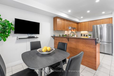 Photo 11 at 7 - 25 West Deane Park Drive, West Deane, Toronto