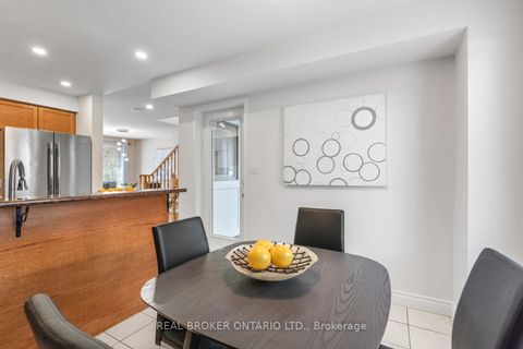 Photo 12 at 7 - 25 West Deane Park Drive, West Deane, Toronto