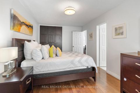 Photo 19 at 7 - 25 West Deane Park Drive, West Deane, Toronto