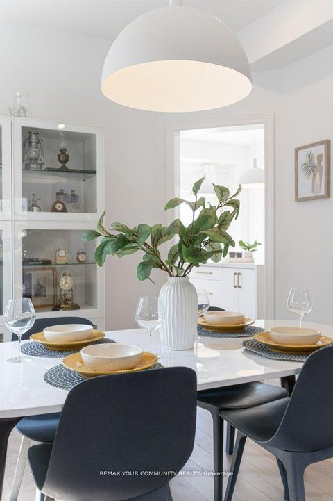Photo 3 at 35 Laurelbank Crescent, Keswick North, Georgina